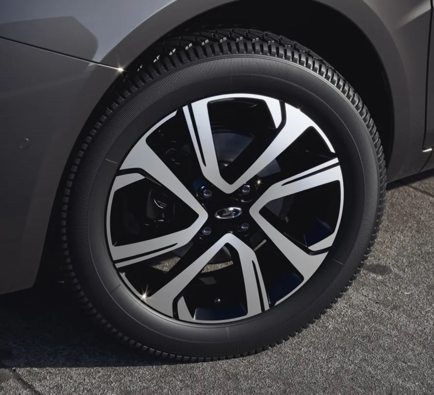 LADA Vesta SW фото 2022 2023