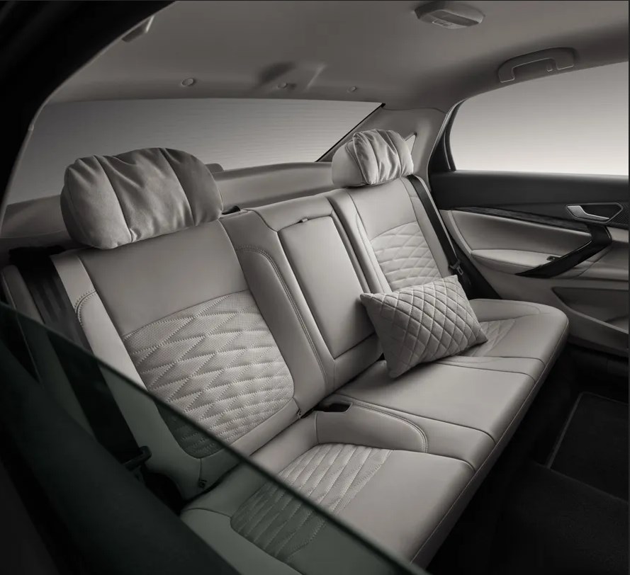 LADA Aura фото 2022 2023