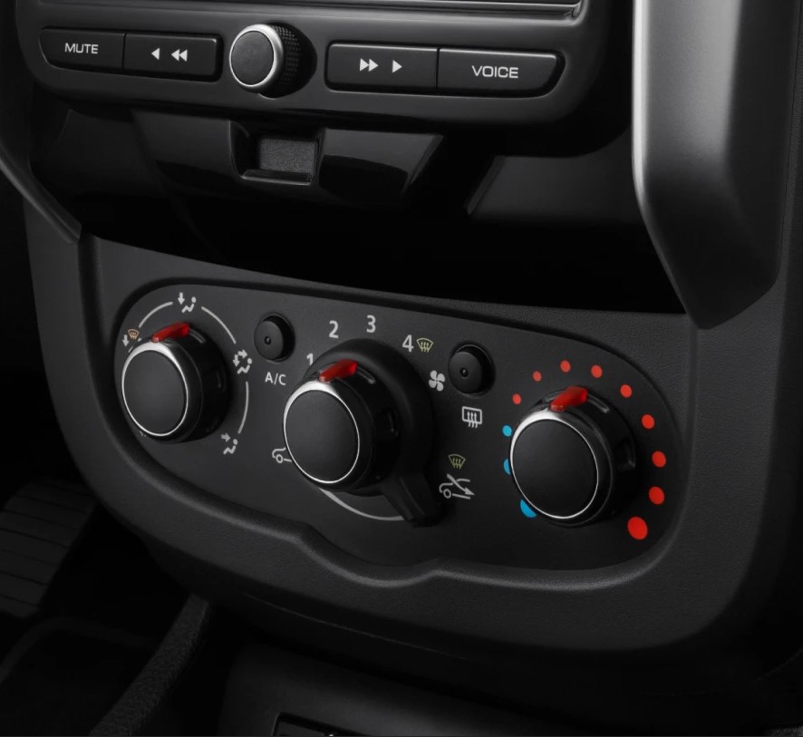 LADA Largus Cross фото 2022 2023